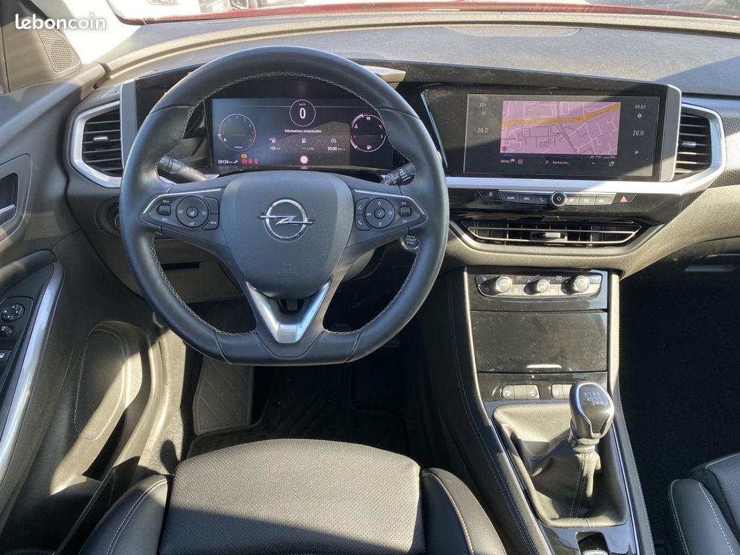 Opel Grandland 1.2 Turbo 130 Elegance Business GS + CUIR / VISION 360 / COFFRE ELEC / ATTELAGE (image 10)