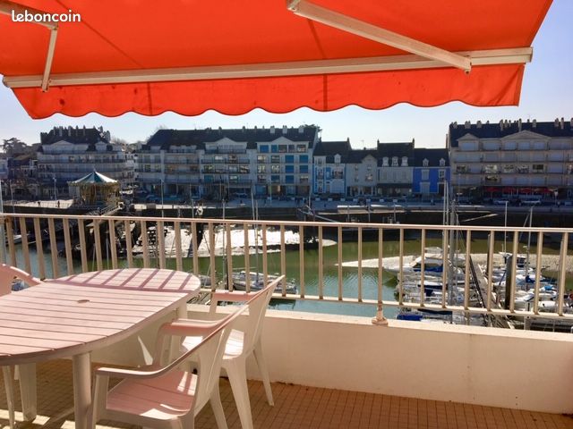 Particulier loue F2 vue mer et port (image 10)