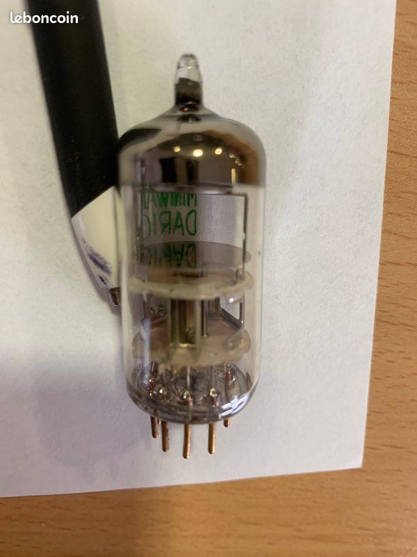 Tube électronique Vintage EL82 / 6DY5 Miniwatt Dario - NOS
