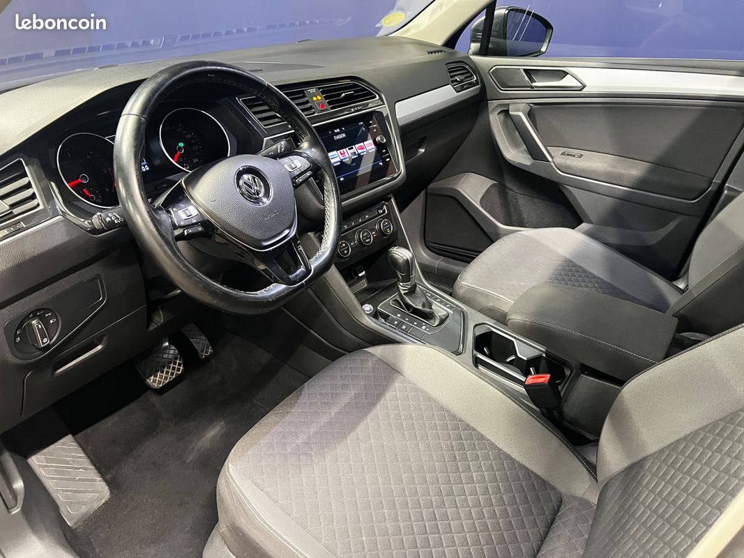 VOLKSWAGEN Tiguan 2.0 TDI 150ch Confortline - Boîte auto - CarPlay - Toit ouvrant panoramique - Régulateur de vitesse - Caméra de recul (image 9)