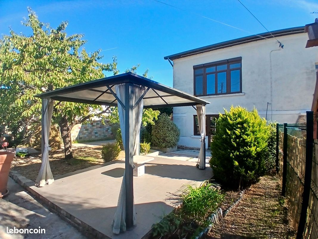 Maison 4 pièces 110 m² · à Brunoy · 110 m² · 300 000 €