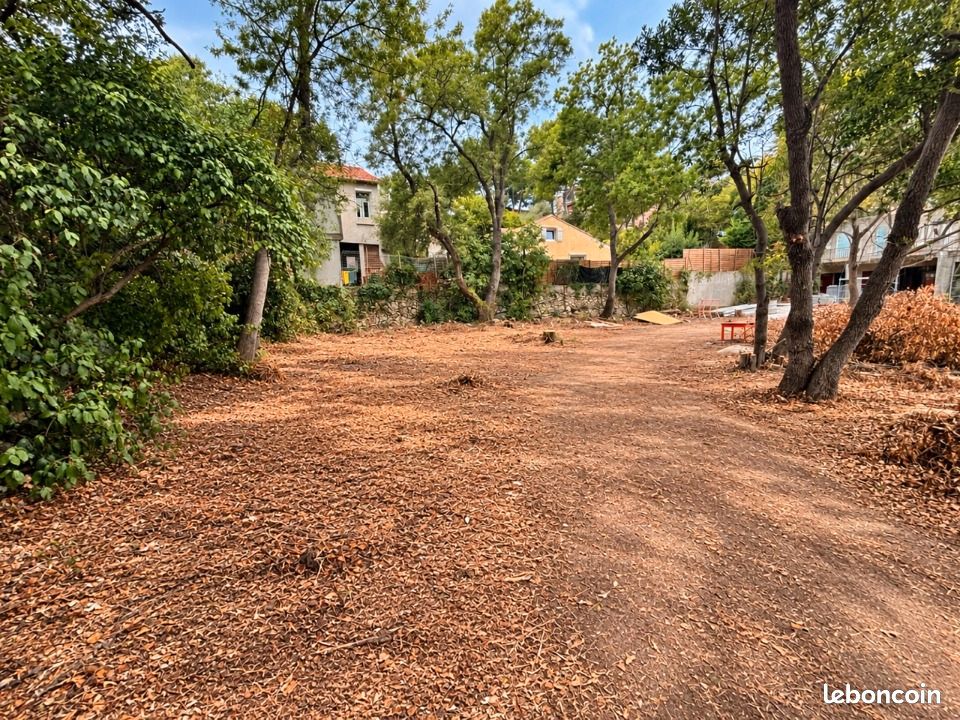 Terrain 283 m² Marseille 13 · 220 000 €