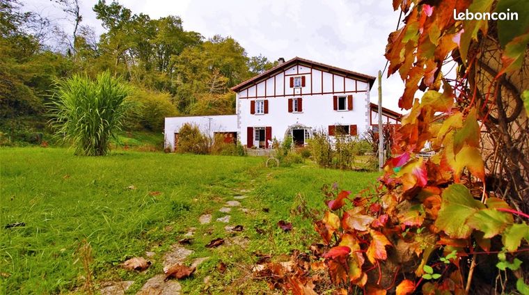 Propriété 6 pièces 174 m²