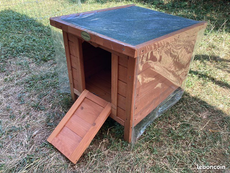 Petite maison bois ou niche pour chat, lapin, petit chien… (image 1)