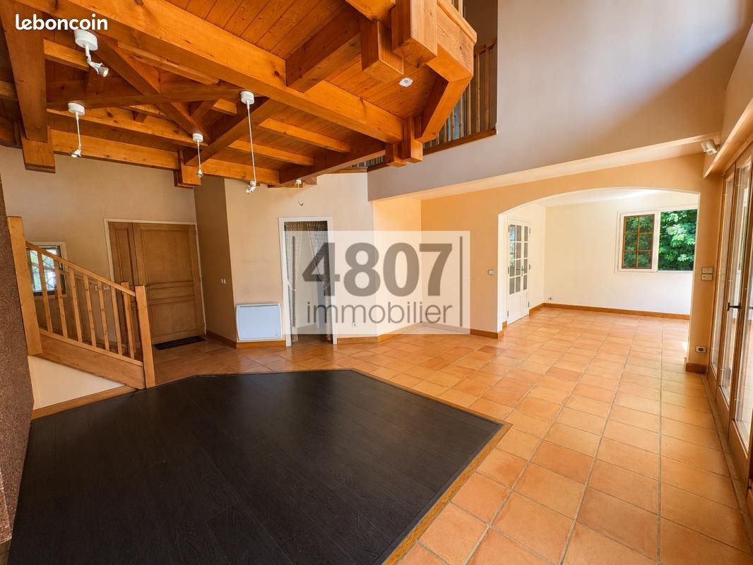 Maison 4 pièces 156 m² · à Cluses · 156 m² · 495 000 €