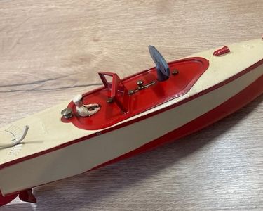 CHAUFFEUR EN METAL POUR JOUET ANCIEN - Canot JEP bateau tole
