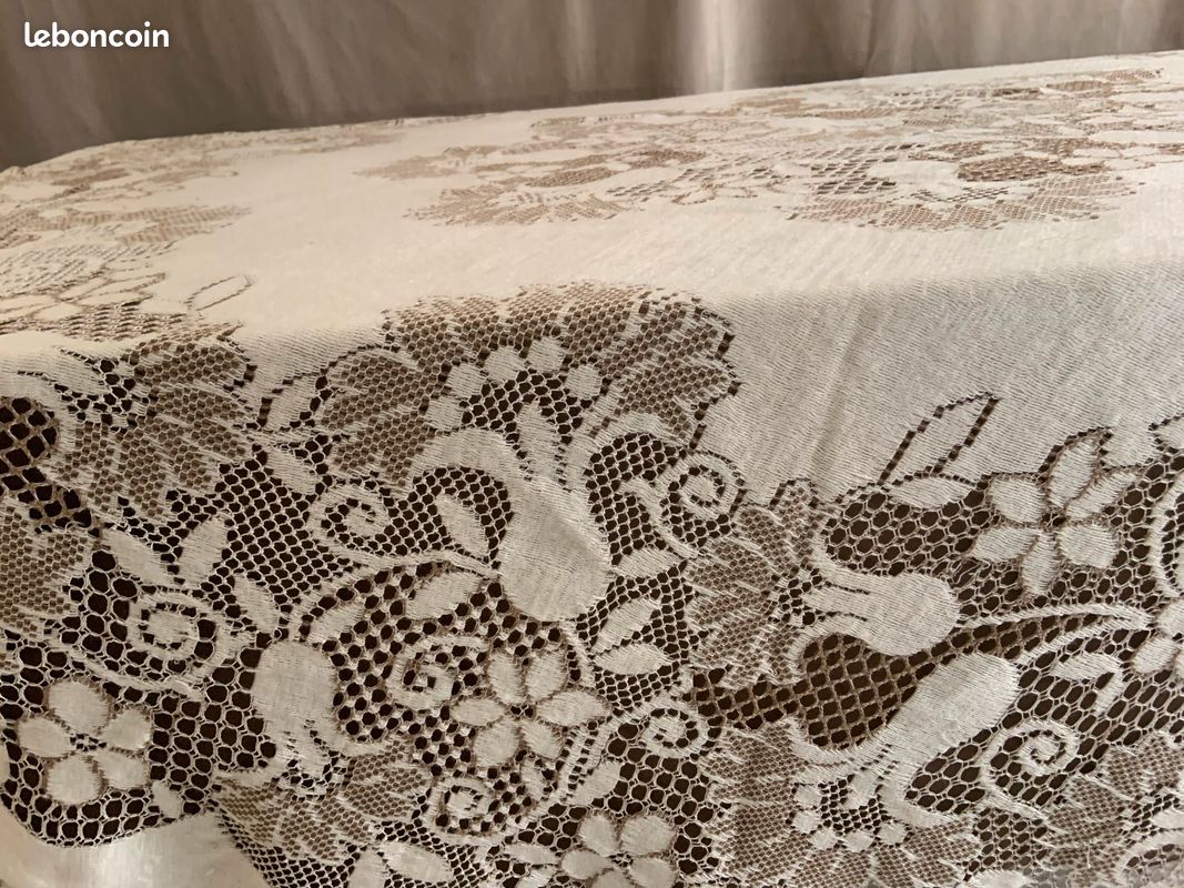Nappe ronde vintage motifs floraux (image 4)