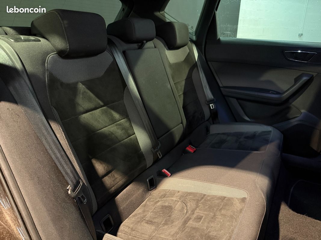 SEAT ATECA 1.4 TSI 150 ch 4Drive XCELLENCE / SUIVI COMPLET SEAT / TOIT OUVRANT /CAMÉRA 360° / CARPLAY / HAYON (image 27)