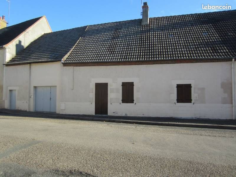 Maison 3 pièces 80 m² · à Saint-Pierre-le-Moûtier · 80 m² · 70 000 €