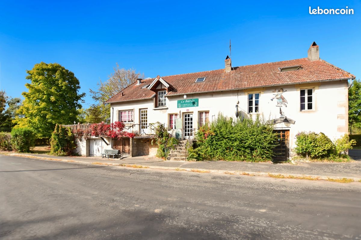 Maison 7 pièces 177 m² · à La Chapelle-sous-Uchon · 177 m² · 109 000 €