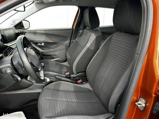 PEUGEOT 2008 BlueHDi 130 S&S BVM6 Allure (image 18)