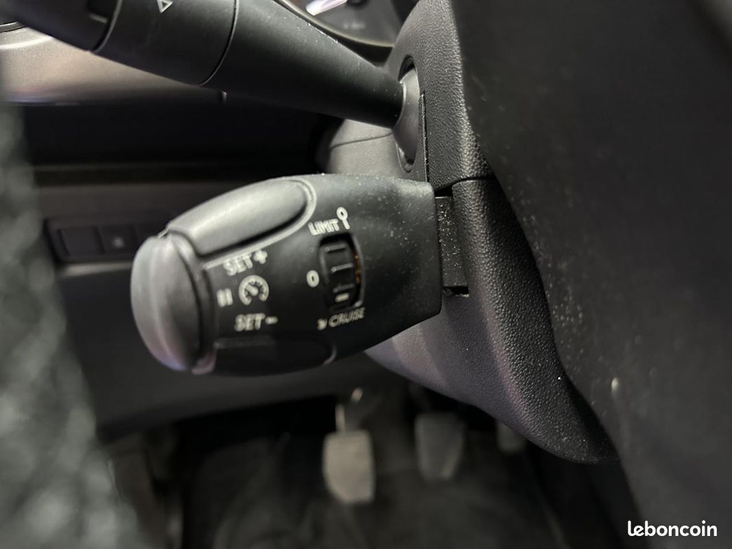 Citroen c3 1.6 bluehdi 75 confort business (image 11)