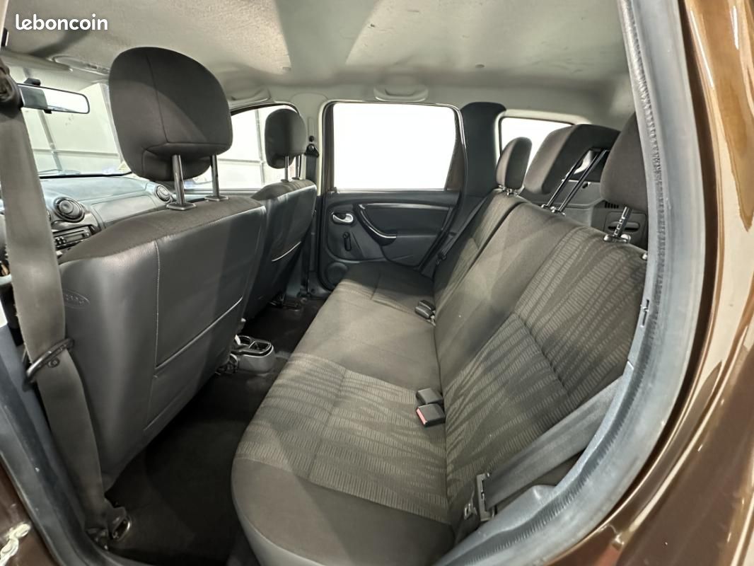 Dacia Duster 1.6 16v 105 4x4 Lauréate (image 13)