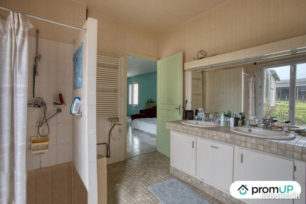 Maison 7 pièces 180 m² - Doux 79390 (image principale 9)