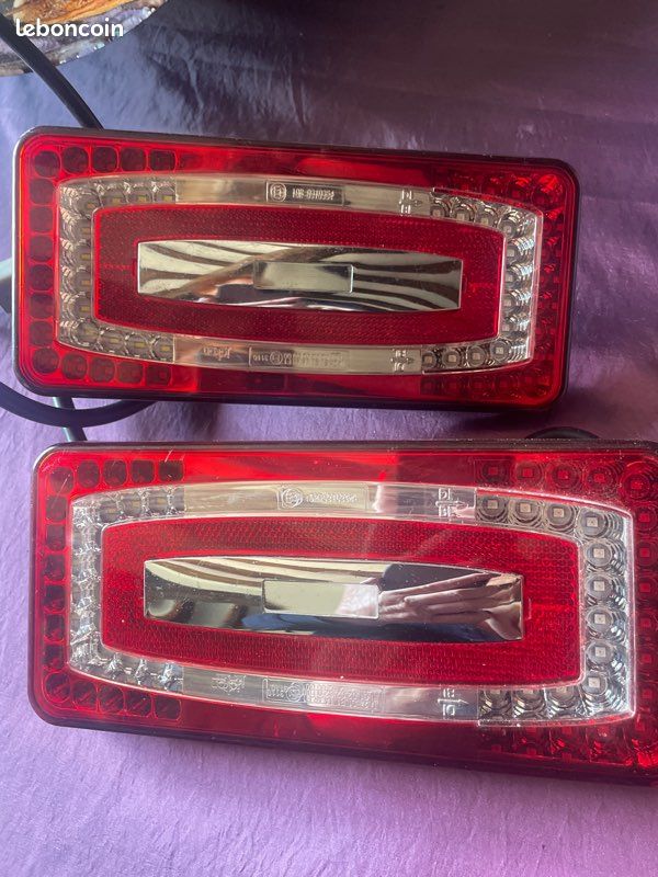 Lot de deux feux remorque led L930/L935 (image 1)