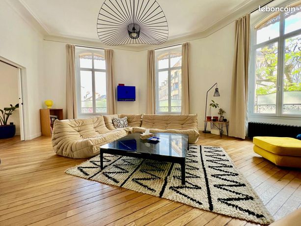 Appartement 5 pièces 179 m²