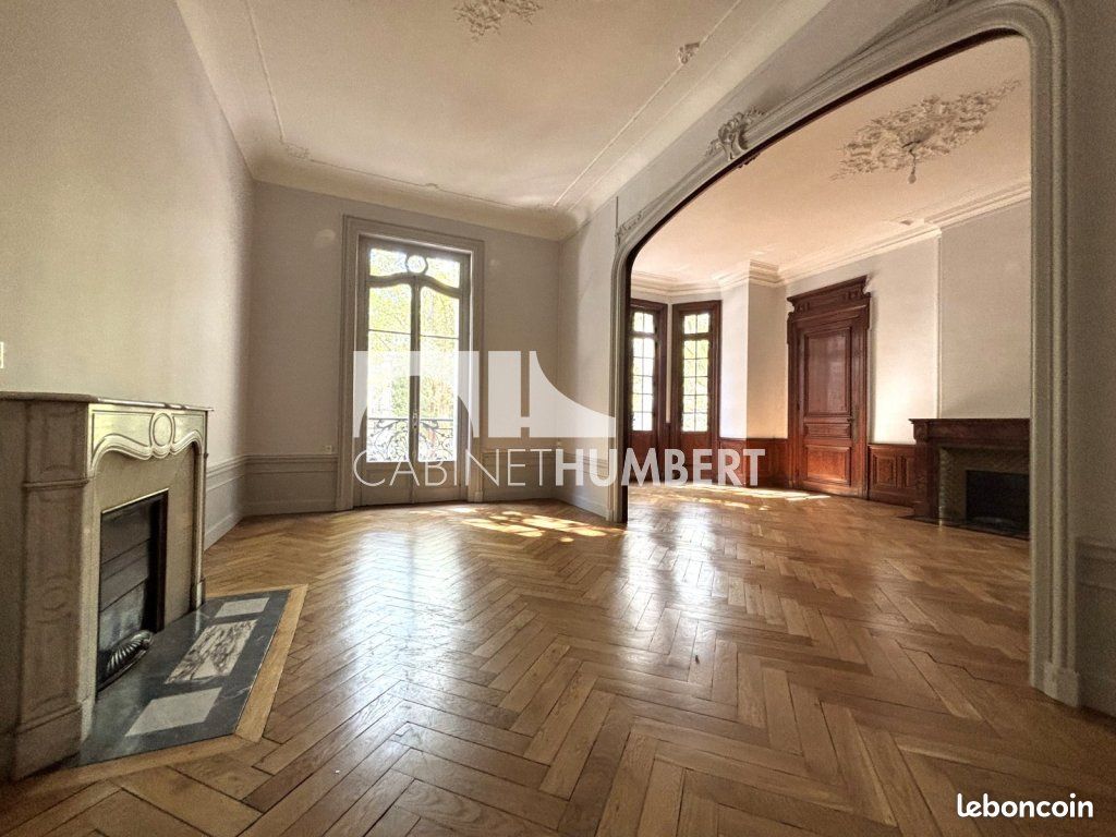 Appartement 6 pièces 191 m² · à Saint-Étienne · 191 m² · 269 000 €