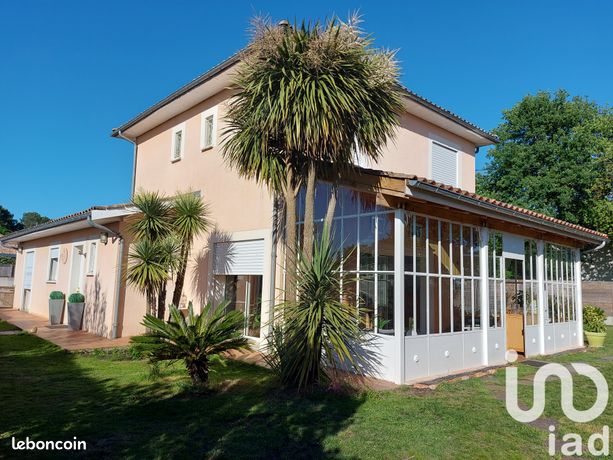 Maison 6 pièces 203 m²