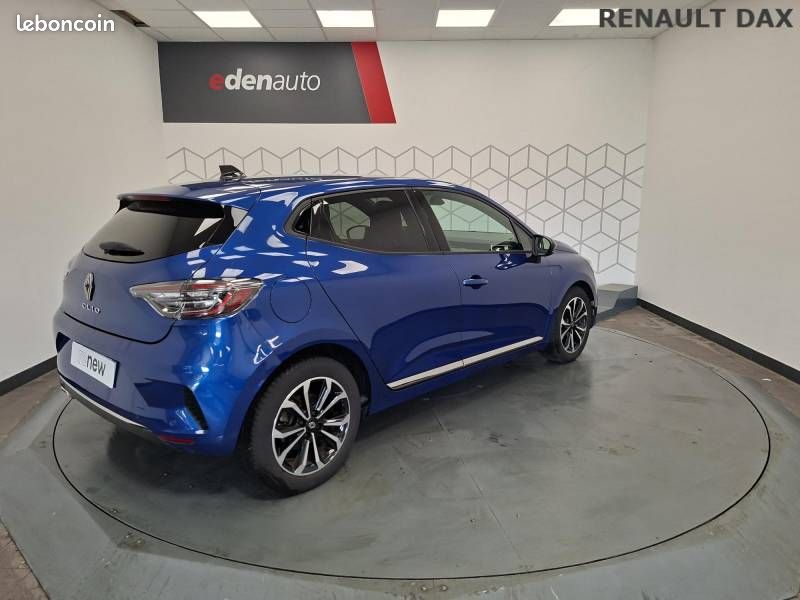 Renault Clio TCe 90 Techno (image 11)