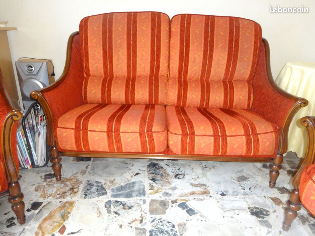 Canapé et 2 fauteuils confortables (image 1)
