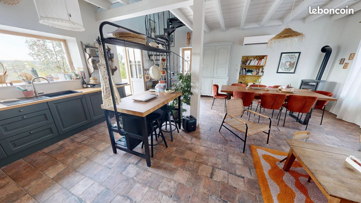 Maison 3 pièces 102 m² · à Chantelle · 102 m² · 194 500 €