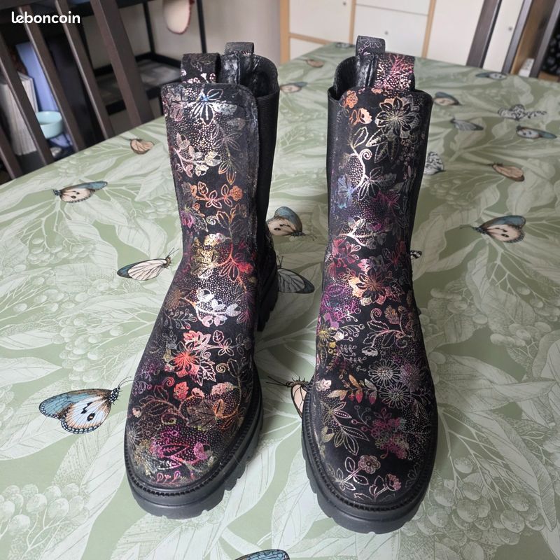 Bottines ZIGIsoho Nydia - Imprimé Fleurs - Pointure 8.5 US - Talons Compensés - Occasion