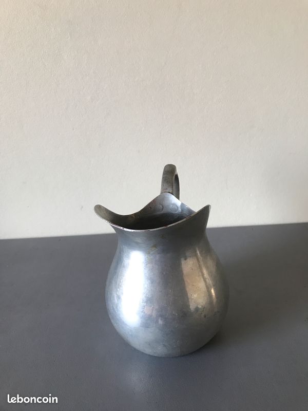 Ancien Plat Ovale En Aluminium Tournus Unis France - Longueur 32 Cm