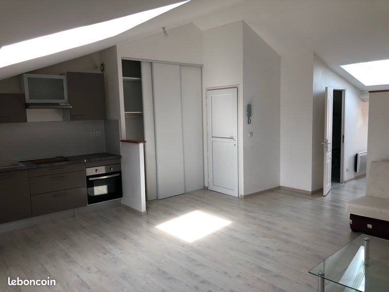 Appartement 1 pièce 38 m² · à Loudun · 38 m² · 350 €/mois