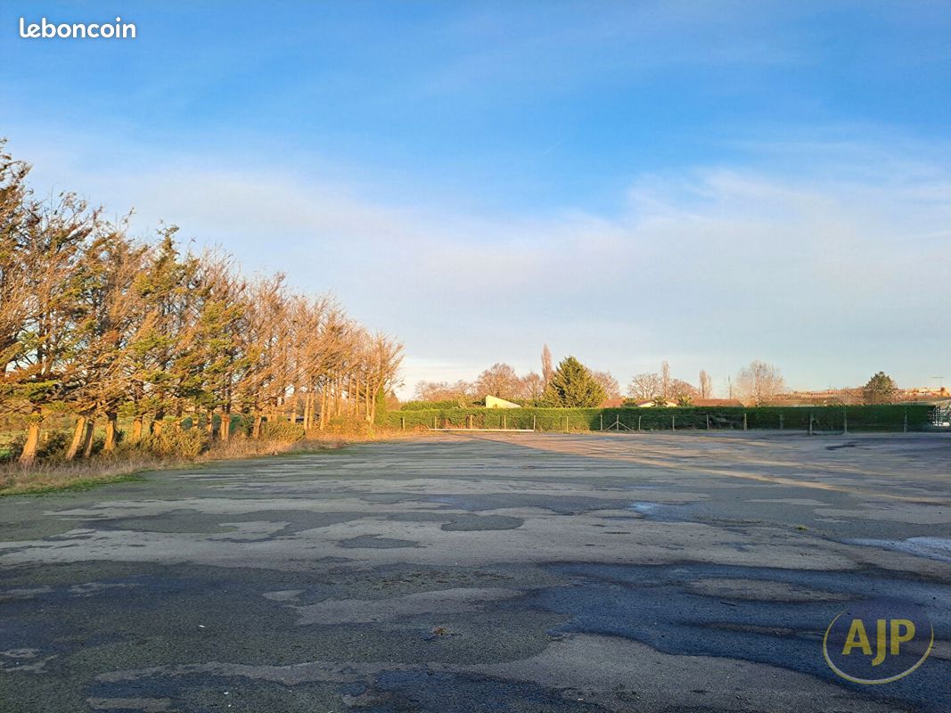Terrain 1333 m² · à Saint-Christophe-du-Ligneron · 1 333 m² · 91 000 €