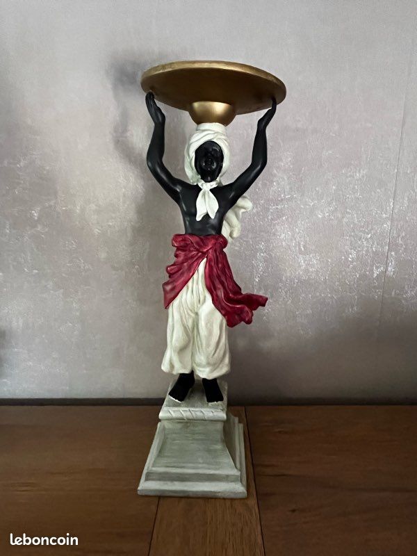 Figurine Bougeoir en Résine – Homme en Tenue Traditionnelle Africaine (image 8)