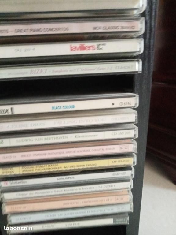 Lot CD avec meuble (image 5)