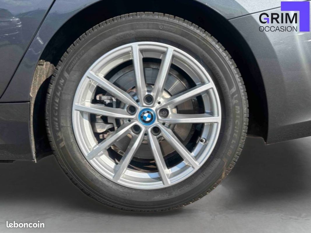 BMW Touring 320e xDrive 204 ch BVA8 Lounge (image 16)