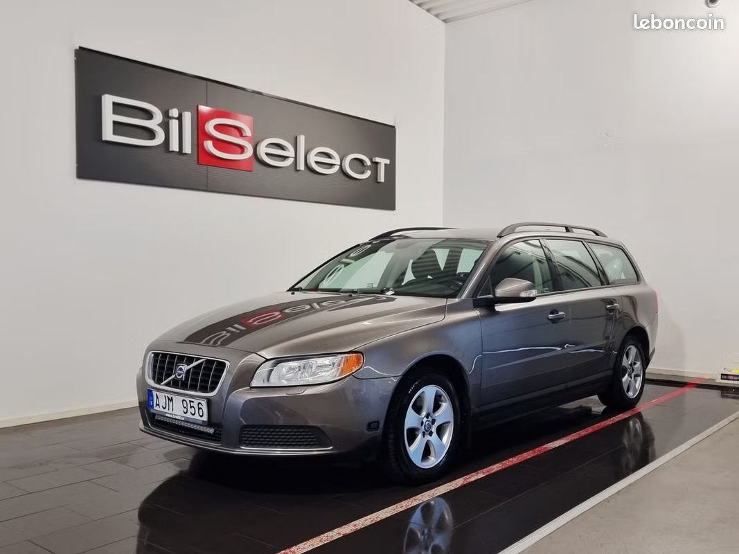 Volvo V70 2.0F 145CH Flexifuel Kinetic - Suivi Complet - BVM - Attelage - 170000KM (image 1)