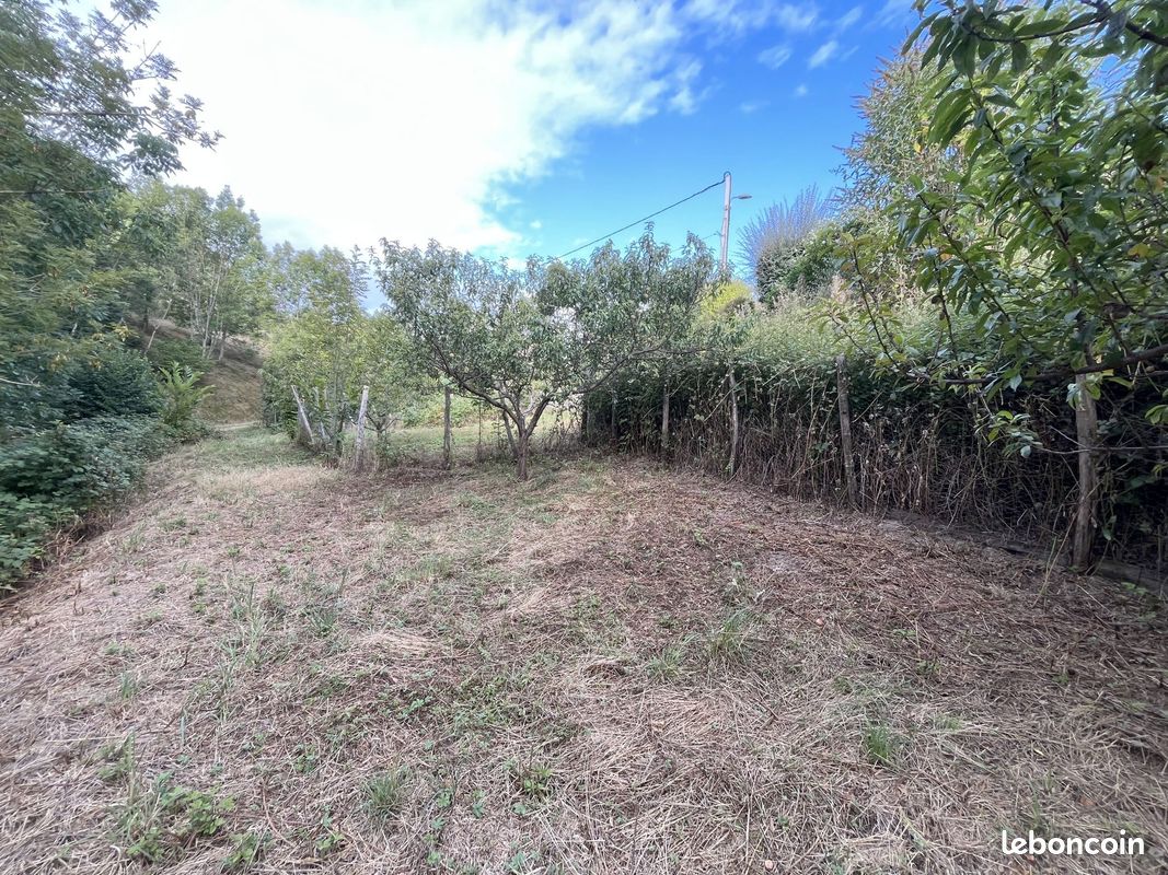Terrain 1209 m² · à Saint-Prix · 1 209 m² · 29 000 €