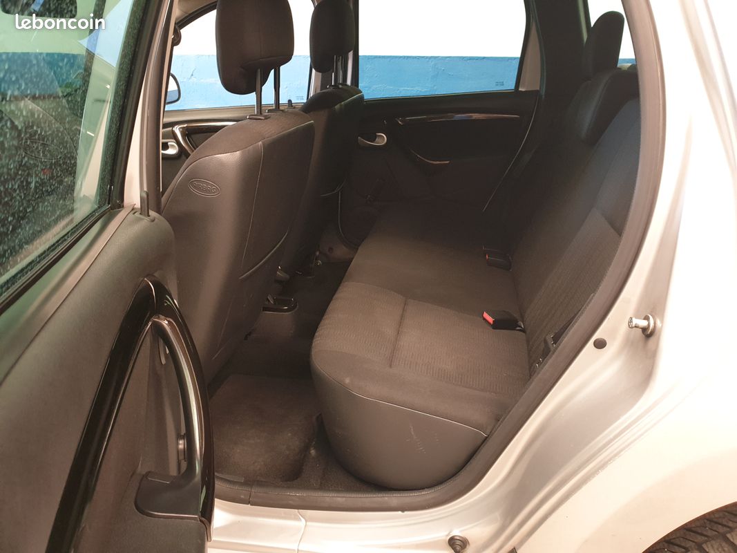 Dacia Duster 1.6 16v 105 4x2 Lauréate (image 3)
