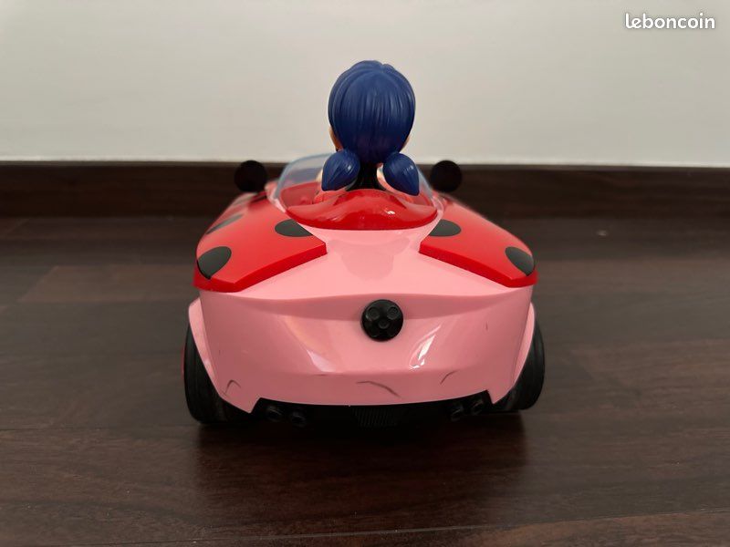 Voiture télécommandée Ladybug (image 3)