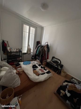 Appartement a louer paris-18e-arrondissement - 5 pièce(s) - 50 m2 - Surfyn