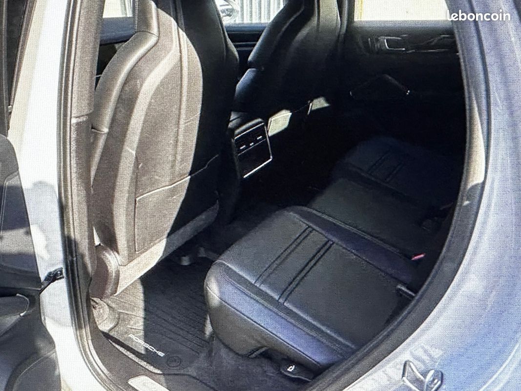 PORSCHE CAYENNE E-HYBRID 3.0 V6 462 ch (image 12)