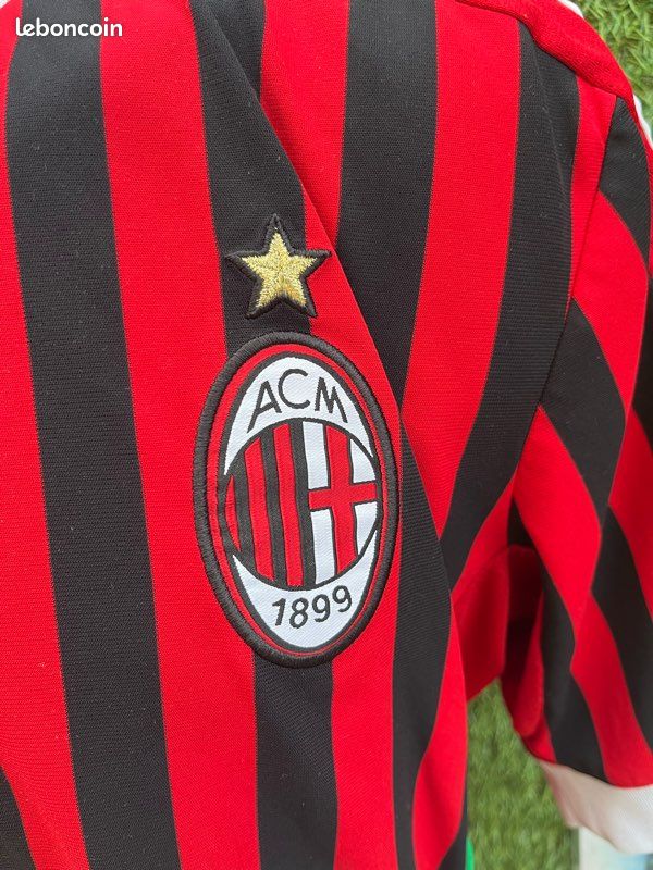 Maillot De Foot AC Milan Ibrahimovic - Taille M - Rouge - Officiellement Licencié - Occasion