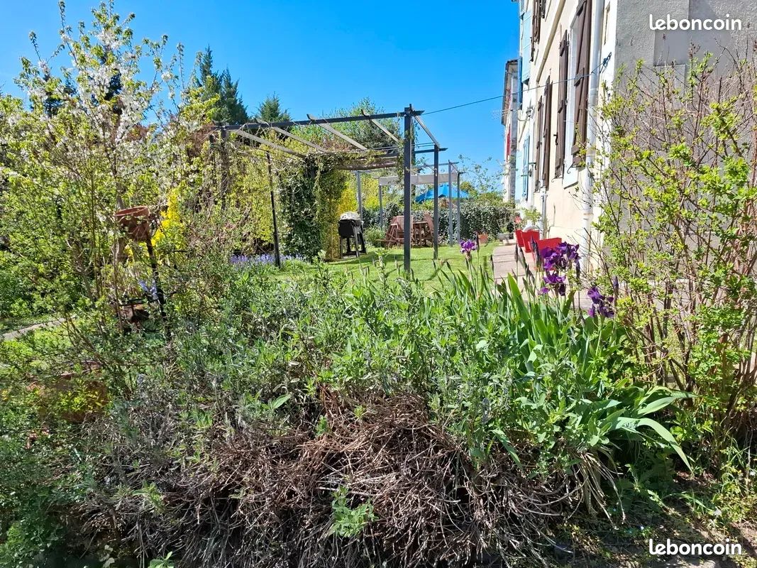 Maison 8 pièces 240 m² · à Aubin · 240 m² · 127 000 €