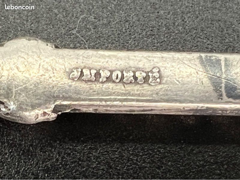 Cuillère de collection en argent poinçon Minerve. Ville de Paris