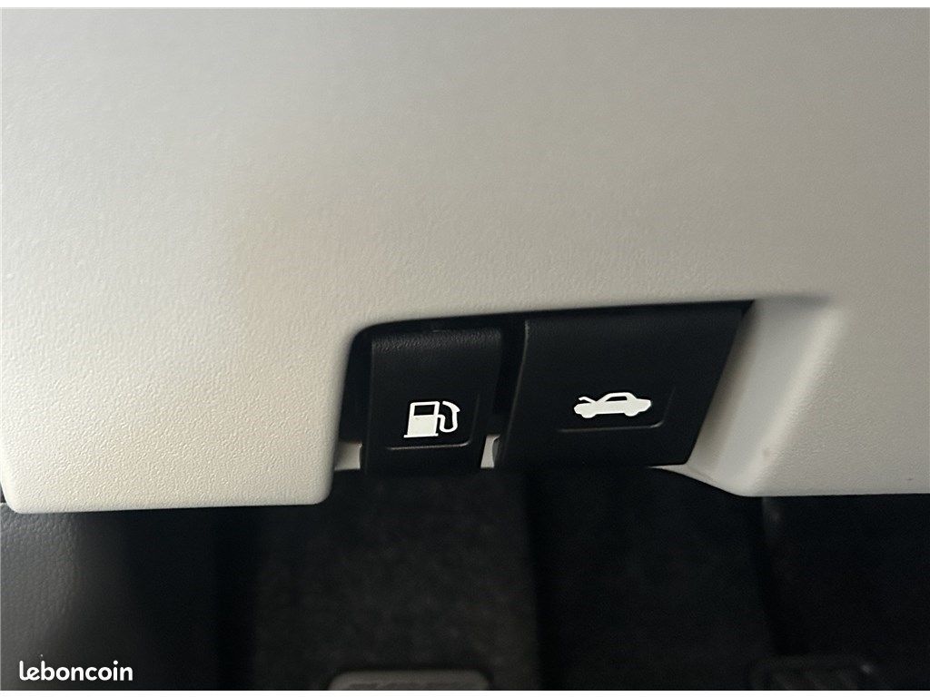 Suzuki Swift IV 1.2 DUALJET HYBRID Pack (image 25)