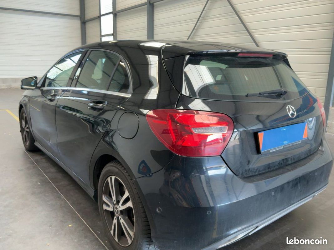 Mercedes classe a 200d 136ch 4 matic 7g-dct garantie (image 2)