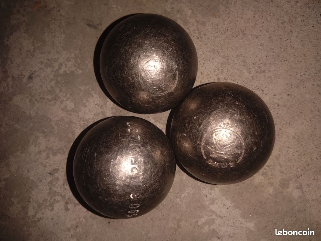 Boule de pétanque karosek (image 1)