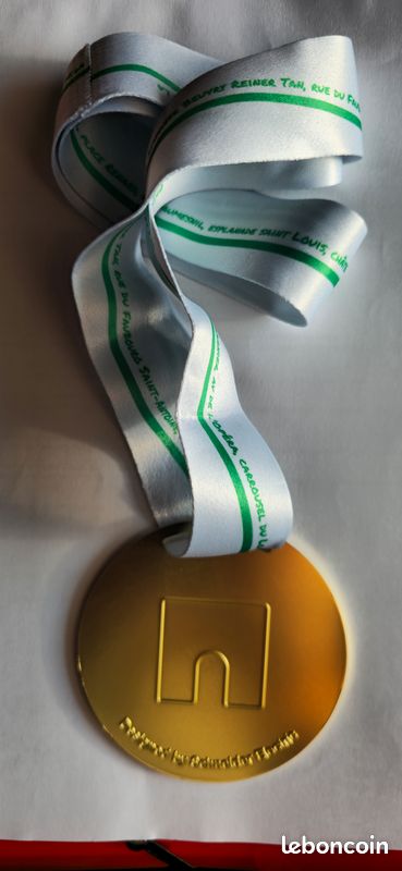 MED14720 - MEDAILLE MARATHON DE PARIS 1986 - eBay