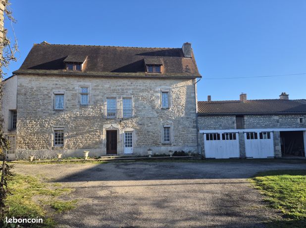 Propriété 10 pièces 213 m²