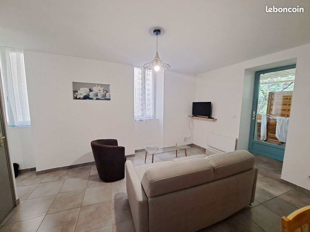 Appartement 2 pièces 38 m² · à Rennes-les-Bains · 38 m² · 440 €