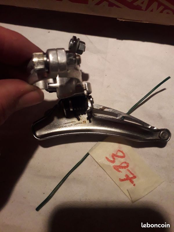 Dérailleur Avant Vintage Suntour Lite Triple - Pince 28,6 Mm, Traction Basse - Occasion, Bon état Avec Rouille Superficielle