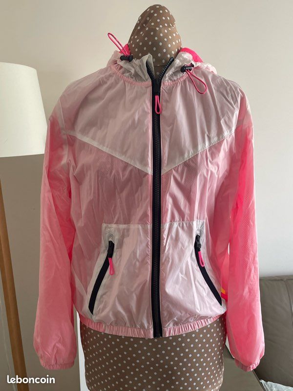 Coupe vent Teddy Smith blanc intérieur rose en excellent état