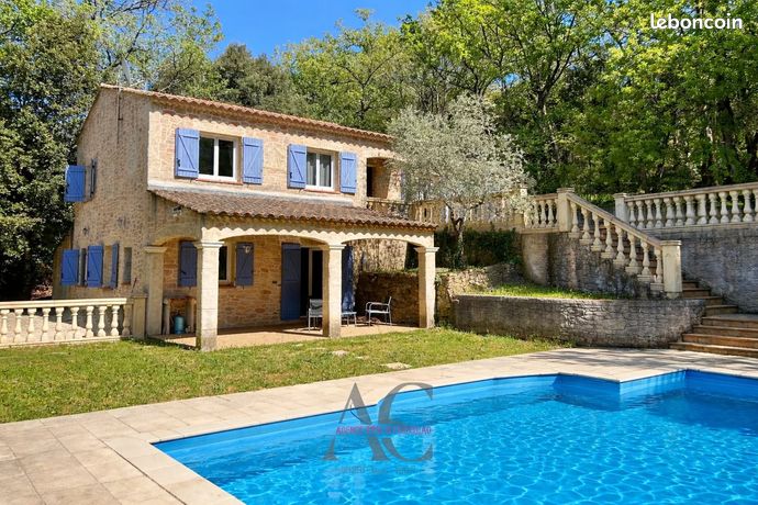 Villa 8 pièces 163 m²